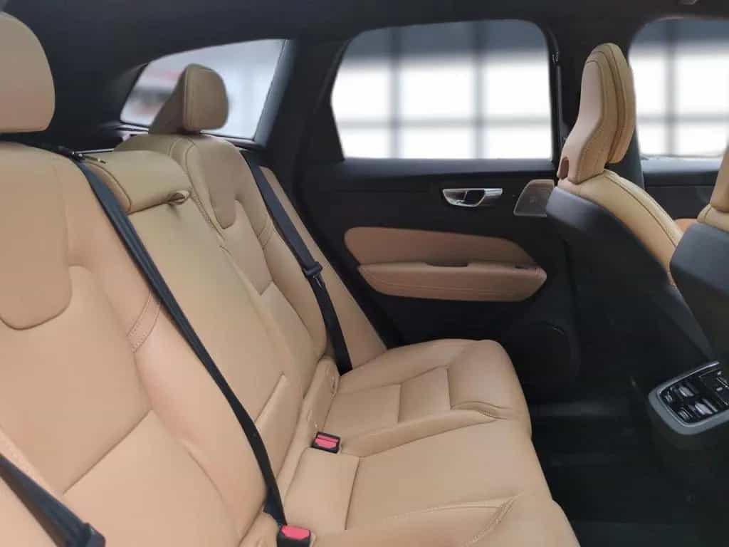 Volvo XC 60 Ultimate Dark AWD 01/2024-photo-19