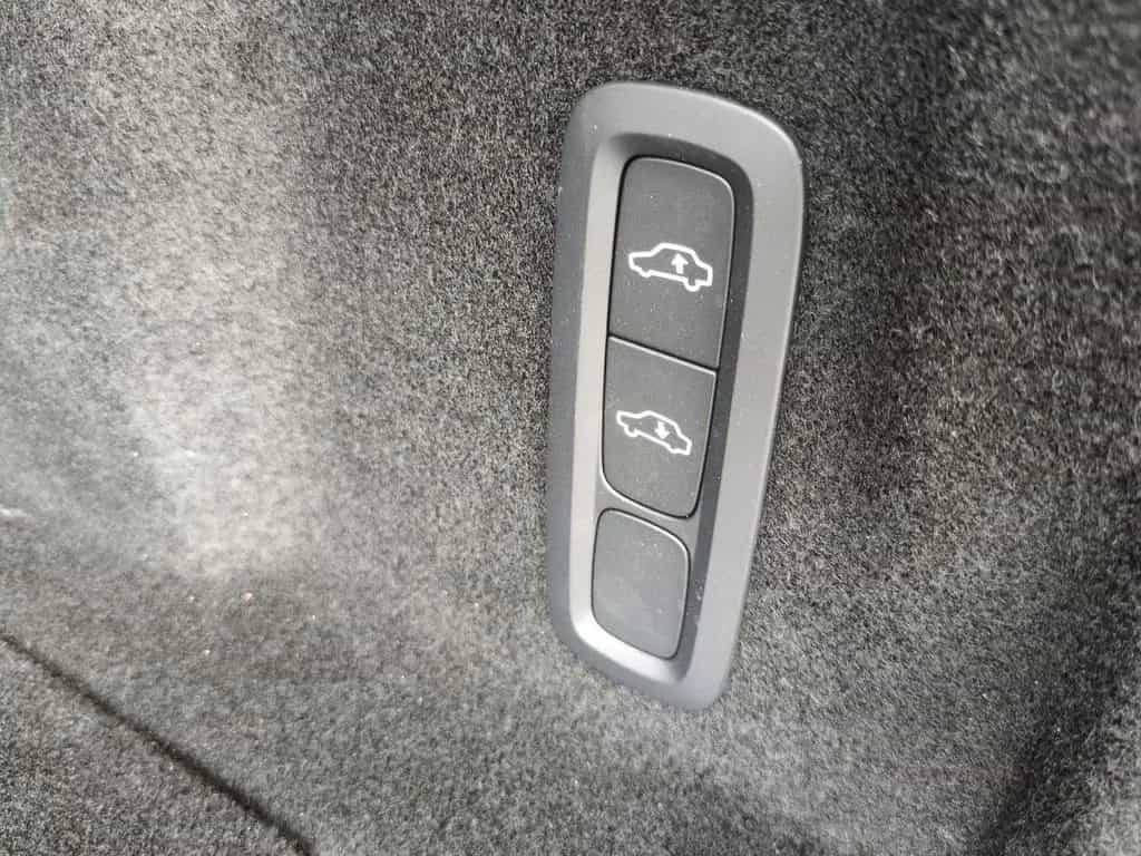 Volvo XC 60 Ultimate Dark AWD 01/2024-photo-24