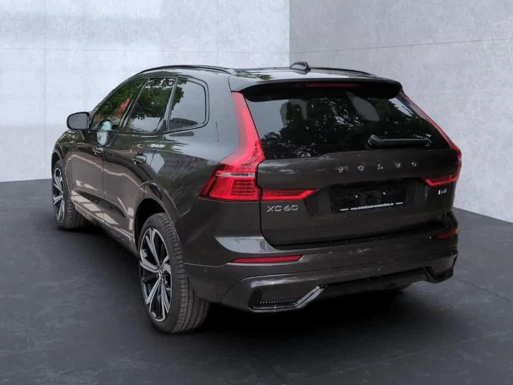 Volvo XC 60 Ultimate Dark AWD 01/2024-photo-3