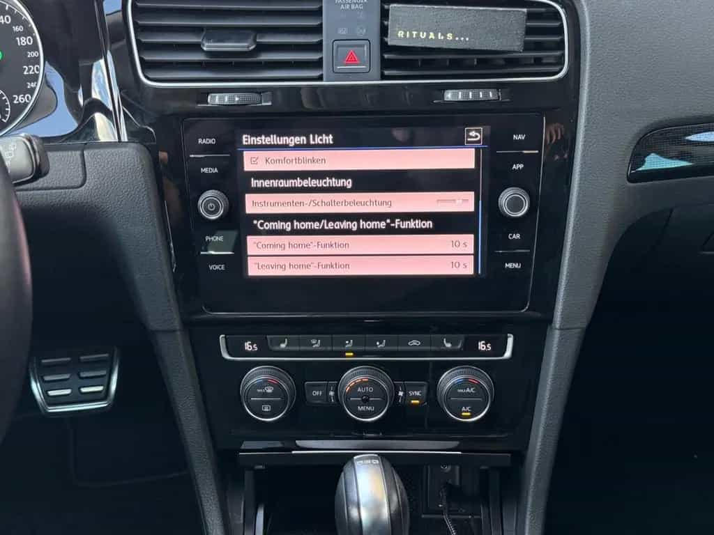 Volkswagen Golf 1.5 TSI Sound DSG ACC Navi SHZ App-Connect 12/2017-photo-6