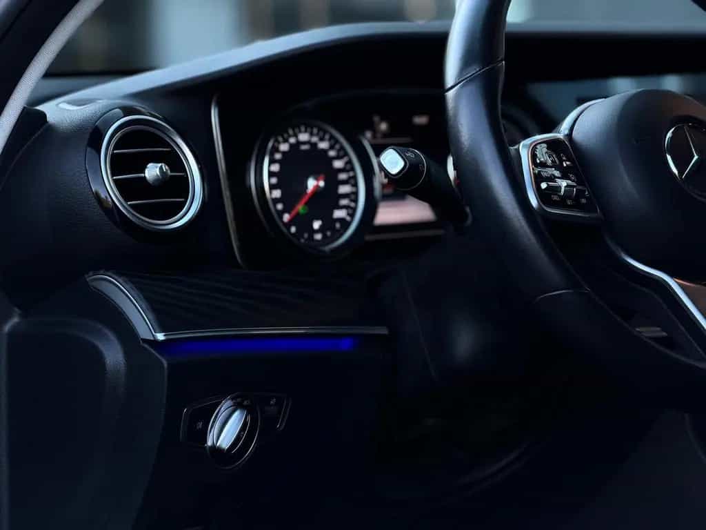 Mercedes-Benz E-Class d*Keyless-Go*PDC*CarPlay*Shz*LED*Ambiente 02/2019-photo-11