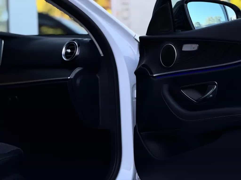 Mercedes-Benz E-Class d*Keyless-Go*PDC*CarPlay*Shz*LED*Ambiente 02/2019-photo-16