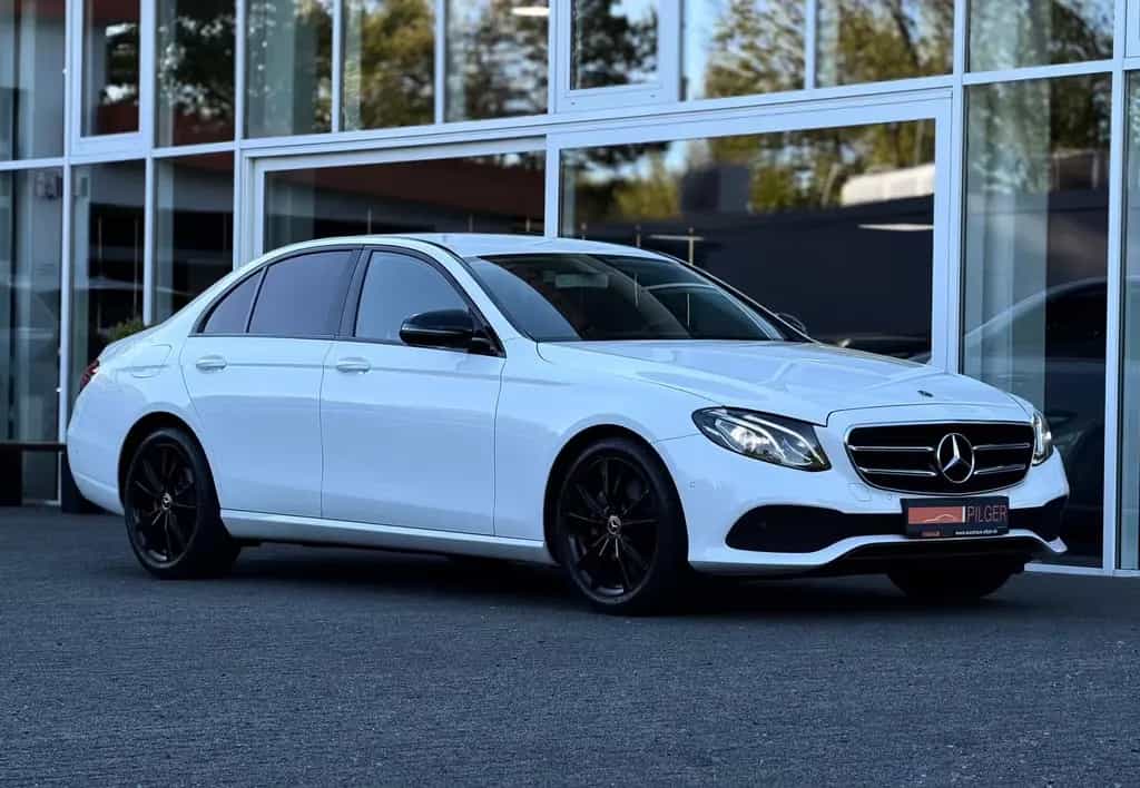 Mercedes-Benz E-Class d*Keyless-Go*PDC*CarPlay*Shz*LED*Ambiente 02/2019-photo-2