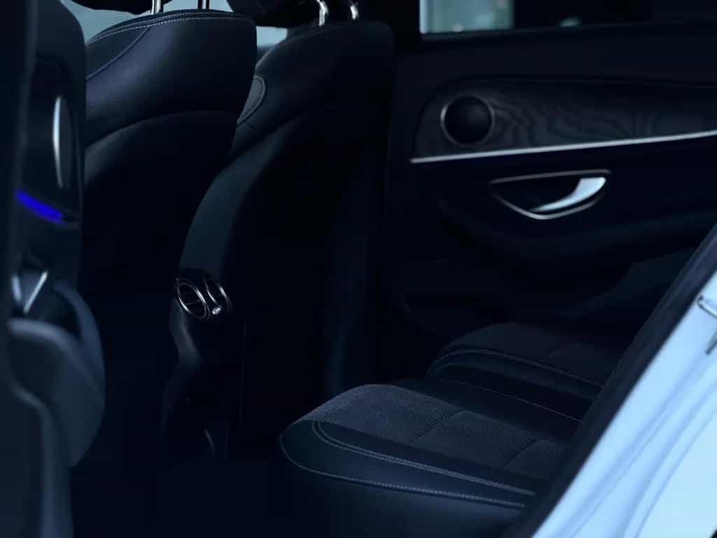 Mercedes-Benz E-Class d*Keyless-Go*PDC*CarPlay*Shz*LED*Ambiente 02/2019-photo-23