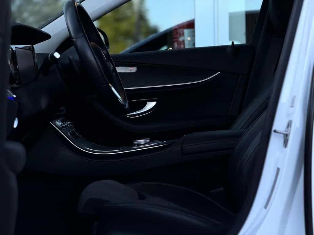Mercedes-Benz E-Class d*Keyless-Go*PDC*CarPlay*Shz*LED*Ambiente 02/2019-photo-9