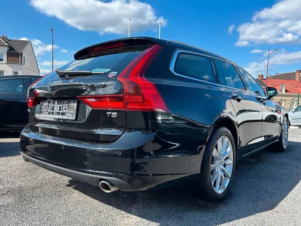 Volvo V90 MOMENTUM MEMORY + LANE ASSIST + AHK 02/2018-photo-3