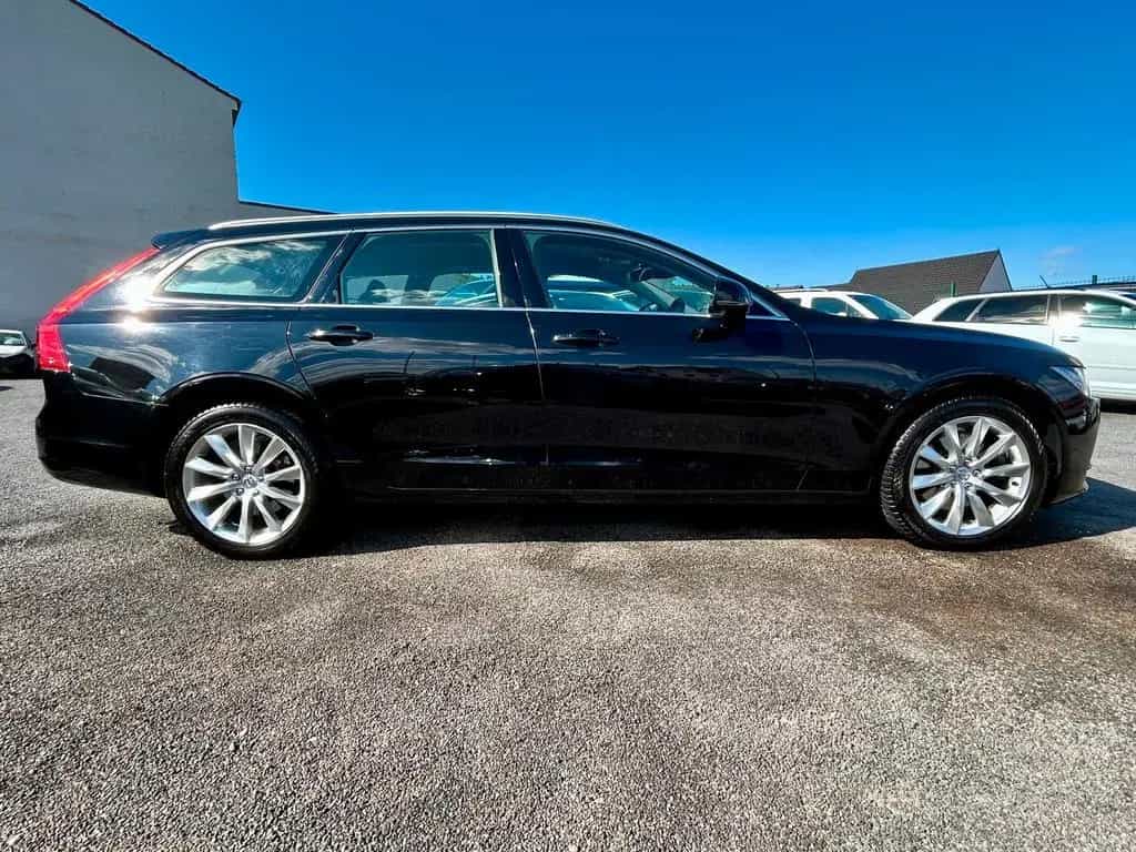 Volvo V90 MOMENTUM MEMORY + LANE ASSIST + AHK 02/2018-photo-7