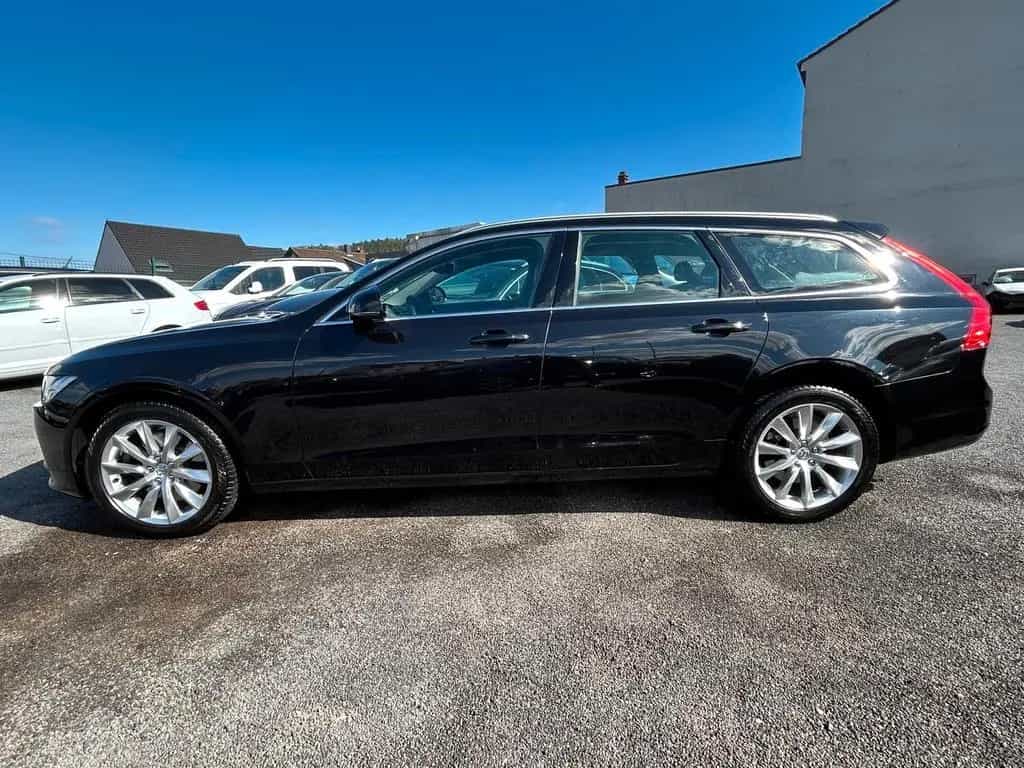 Volvo V90 MOMENTUM MEMORY + LANE ASSIST + AHK 02/2018-photo-8