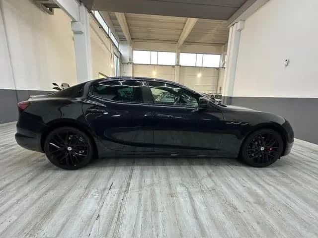Maserati Ghibli V6 430 CV Q4 Trofeo 06/2018-photo-4