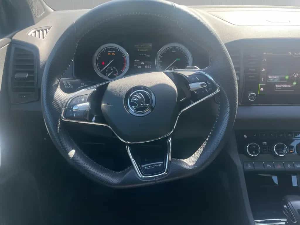 Skoda Karoq Sportline ACC NAV KLIMA SHZ PDC Temp LED 03/2021-photo-10