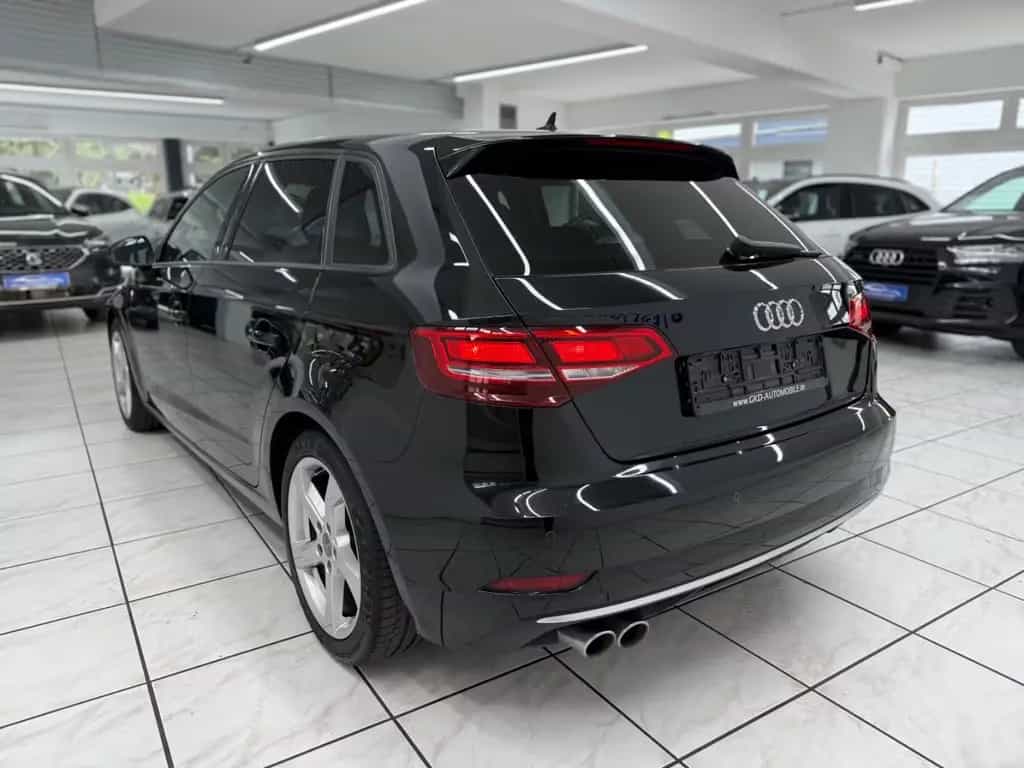 Audi A3 Sportback 40 TFSI Quattro Sport*Standheizung* 10/2019-photo-1