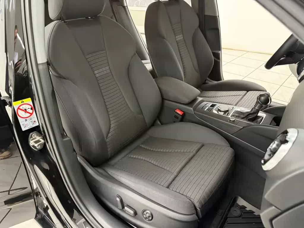 Audi A3 Sportback 40 TFSI Quattro Sport*Standheizung* 10/2019-photo-12