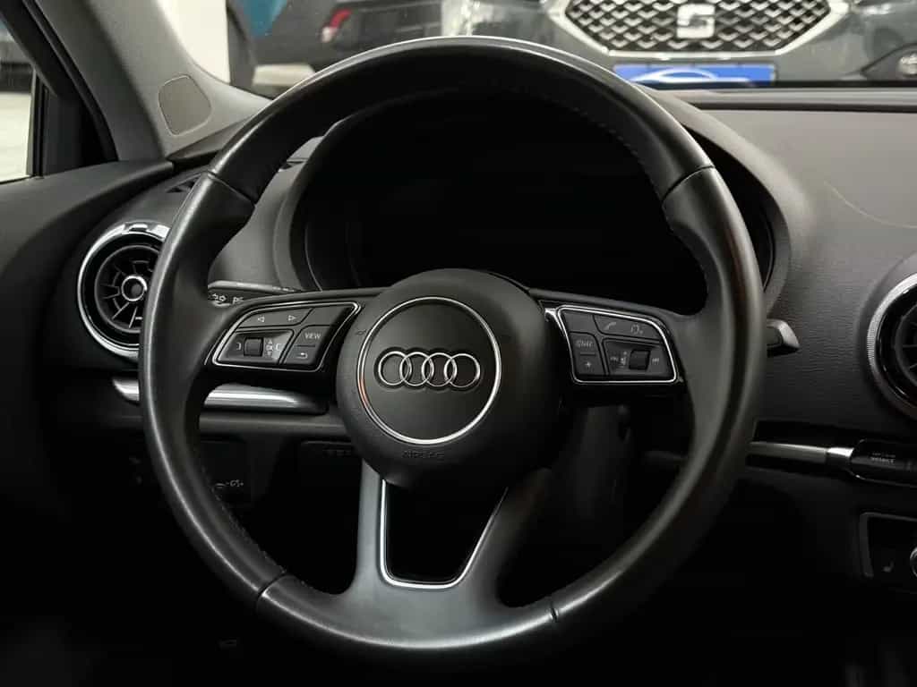 Audi A3 Sportback 40 TFSI Quattro Sport*Standheizung* 10/2019-photo-17