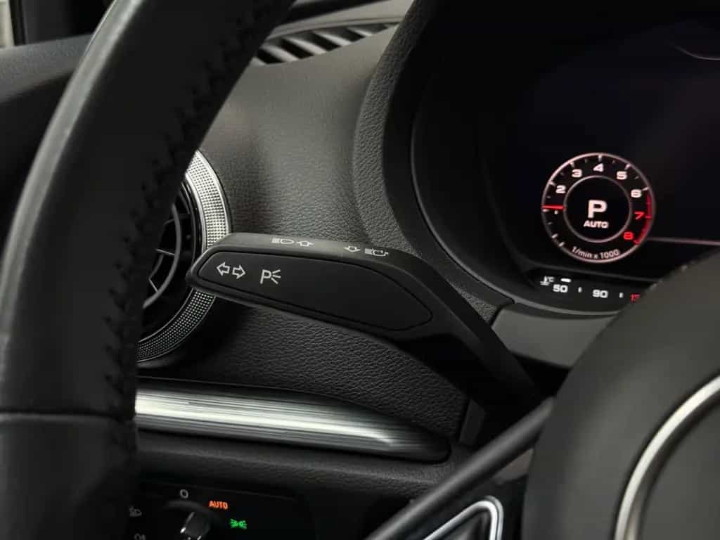 Audi A3 Sportback 40 TFSI Quattro Sport*Standheizung* 10/2019-photo-21