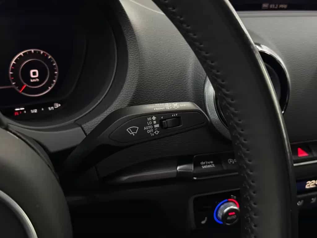 Audi A3 Sportback 40 TFSI Quattro Sport*Standheizung* 10/2019-photo-22