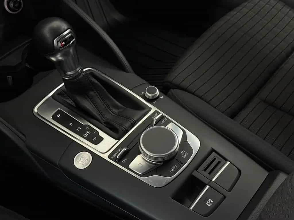 Audi A3 Sportback 40 TFSI Quattro Sport*Standheizung* 10/2019-photo-26