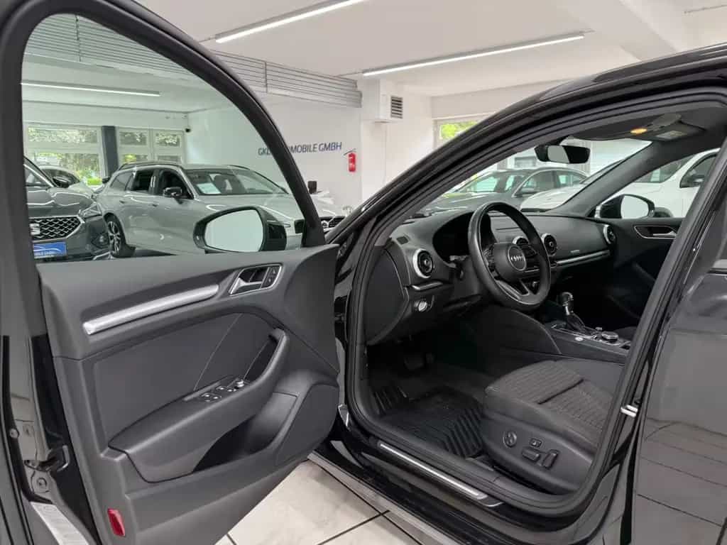 Audi A3 Sportback 40 TFSI Quattro Sport*Standheizung* 10/2019-photo-7