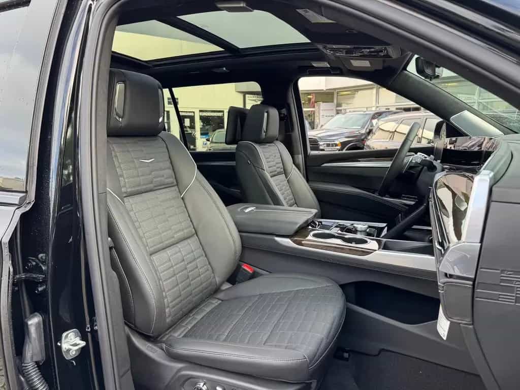 Cadillac Escalade ESV 6.2 V8 Platinum Sport ABV +24" 2026 null-photo-17