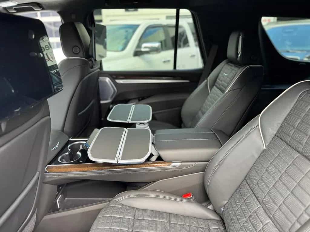 Cadillac Escalade ESV 6.2 V8 Platinum Sport ABV +24" 2026 null-photo-20