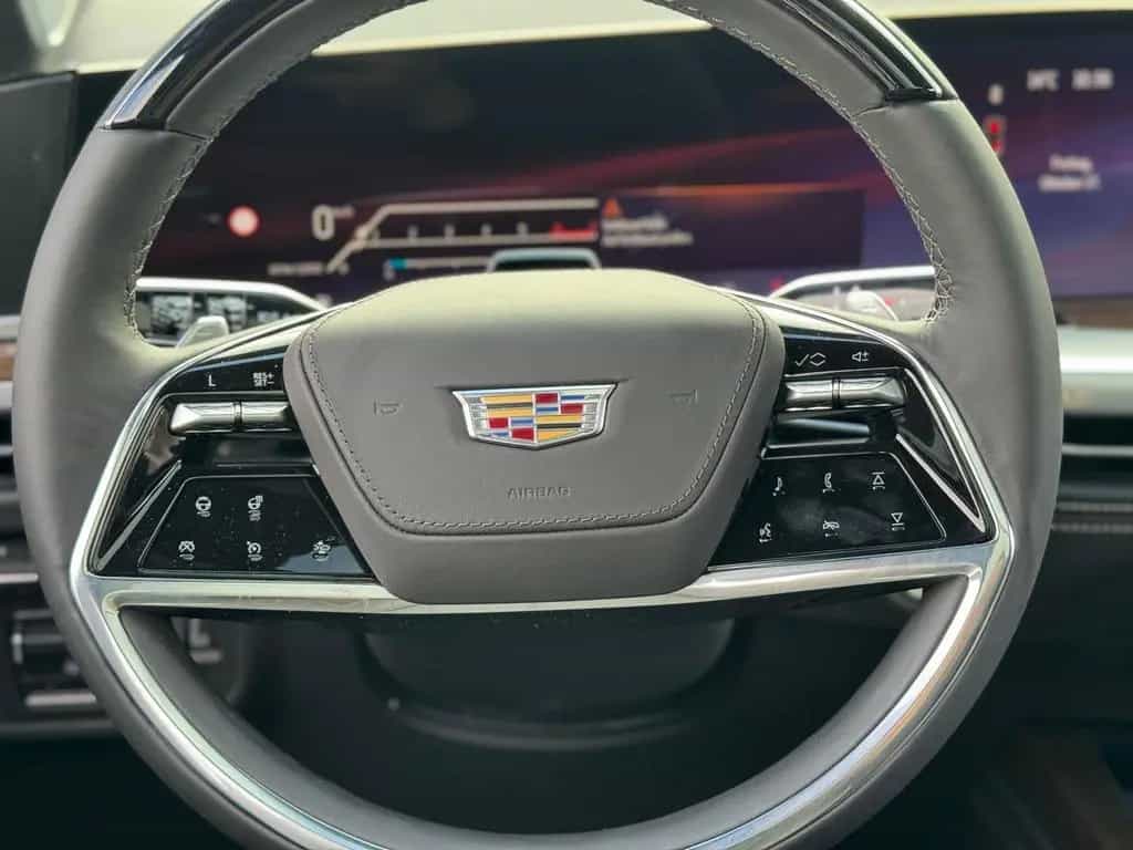 Cadillac Escalade ESV 6.2 V8 Platinum Sport ABV +24" 2026 null-photo-26