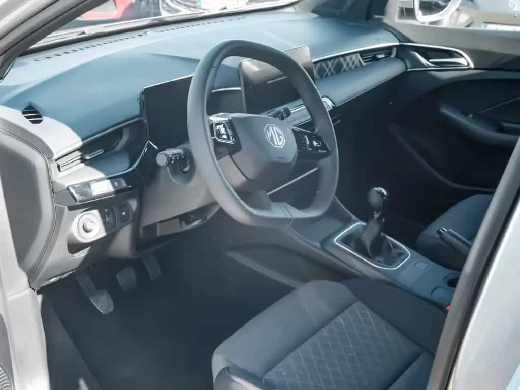 MG MG3 3 1.5 ICE Comfort KLIMA PDC RÜCKFAHRKAMERA NAVI 09/2025-photo-1