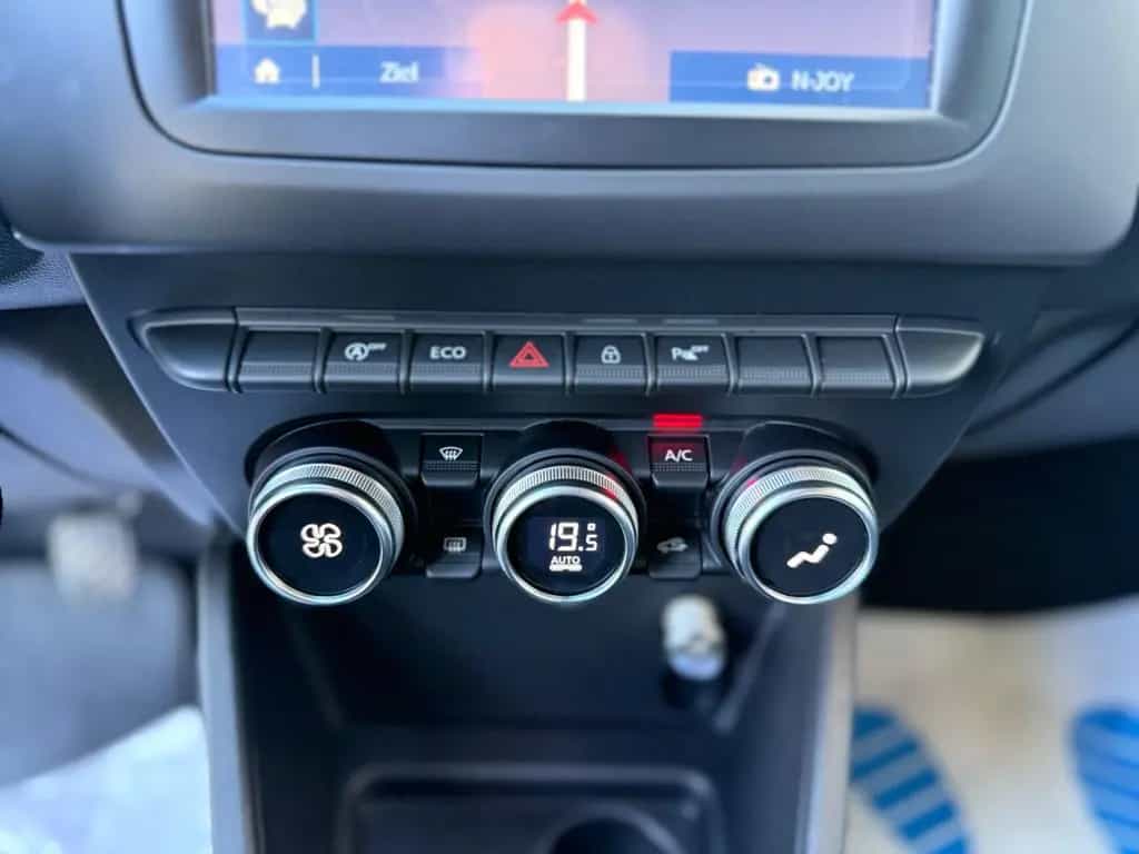 Dacia Duster II Comfort *LED*Kamera*25TKM*Garantie* 07/2018-photo-24