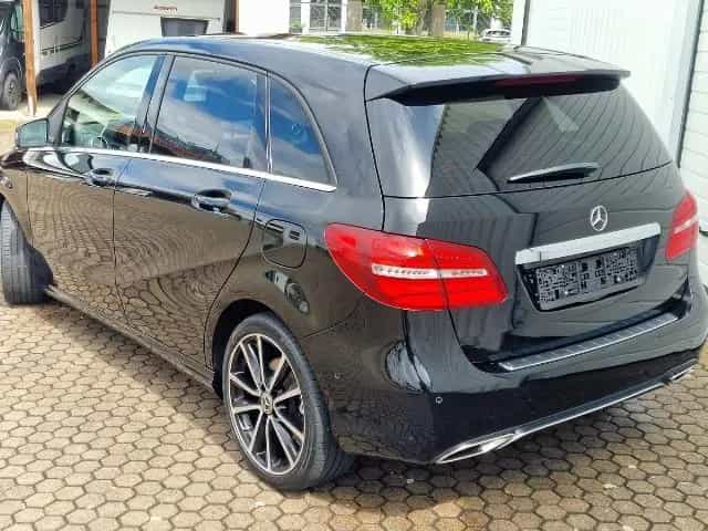 Mercedes-Benz B 220 4-Matic Edition*AHK*LED*Urban*DAB*R-Kamera 07/2018-photo-5