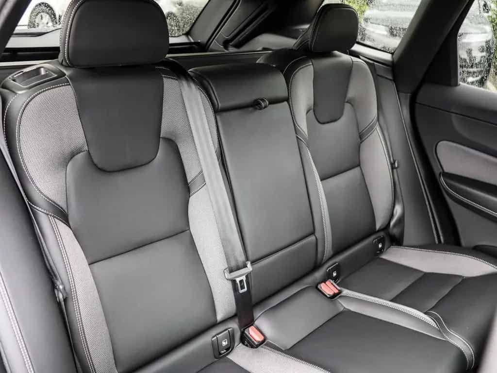 Volvo XC60 B4 Plus Dark 2WD Parkkamera 360 11/2022-photo-4