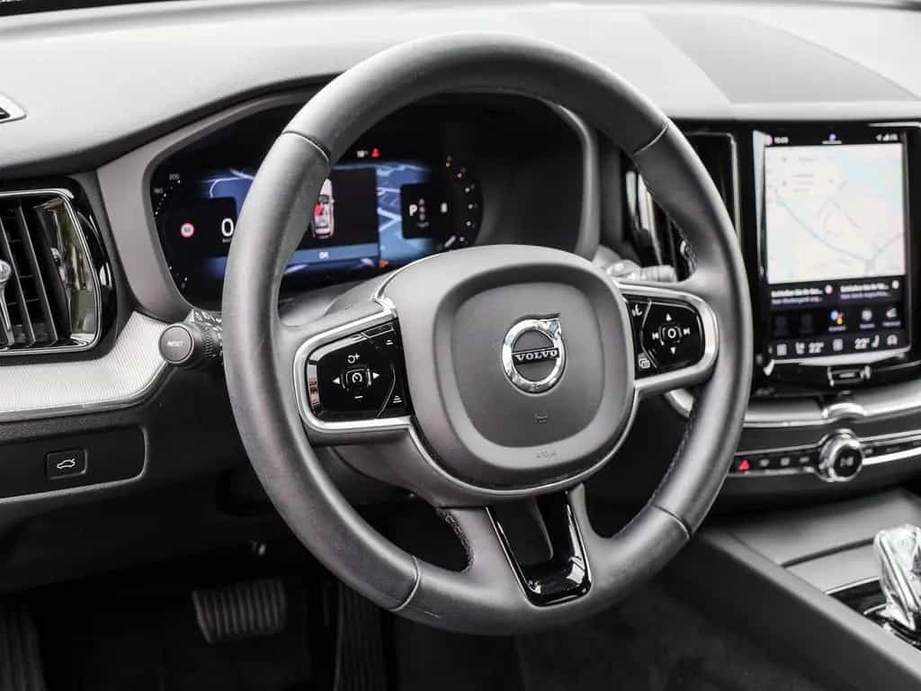 Volvo XC60 B4 Plus Dark 2WD Parkkamera 360 11/2022-photo-9