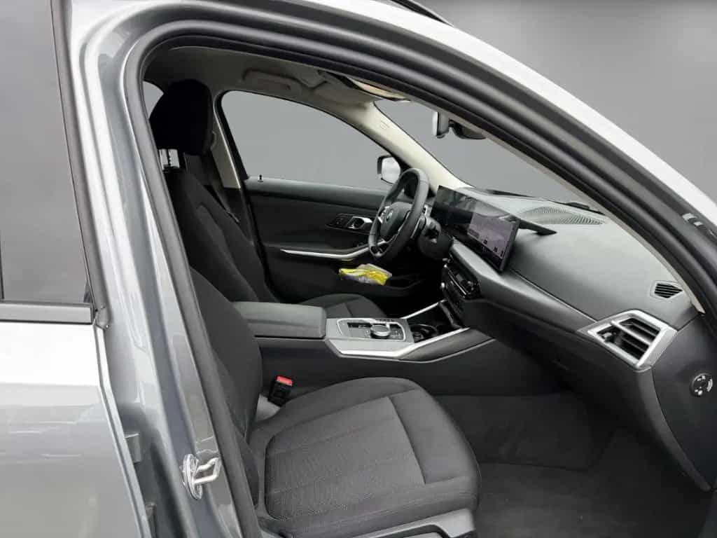 BMW 318 i Touring +LED+ALLW+PARKASS+INNOPAKET+ 11/2024-photo-12