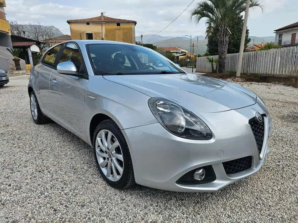 Alfa Romeo Giulietta 1.6 JTDm 120 CV 05/2017-photo-1