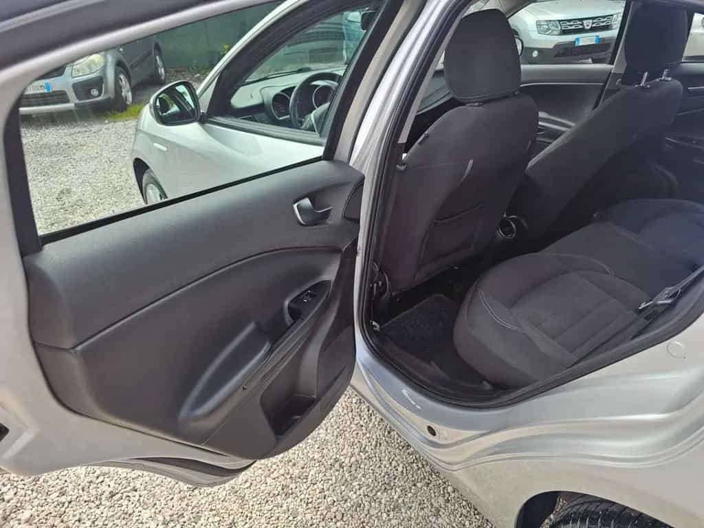 Alfa Romeo Giulietta 1.6 JTDm 120 CV 05/2017-photo-10