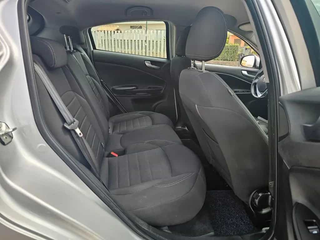 Alfa Romeo Giulietta 1.6 JTDm 120 CV 05/2017-photo-6
