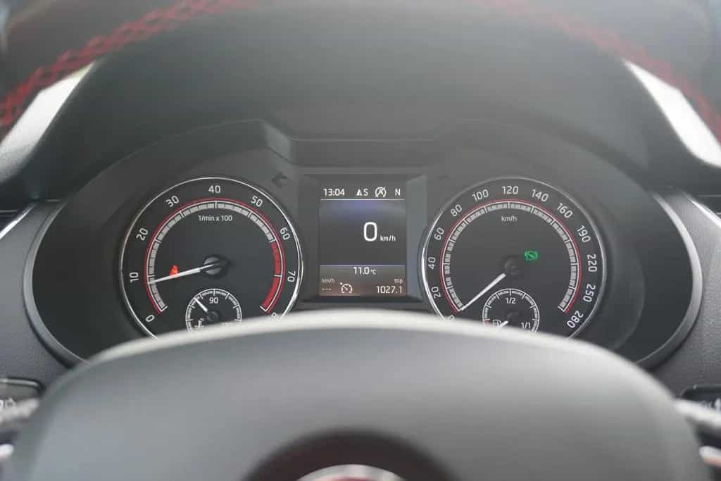 Skoda Octavia RS Combi 2.0 TSI DSG LED AHK Tempomat 03/2018-photo-24