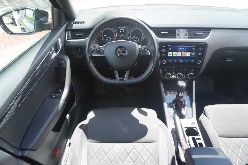 Skoda Octavia RS Combi 2.0 TSI DSG LED AHK Tempomat 03/2018-photo-8