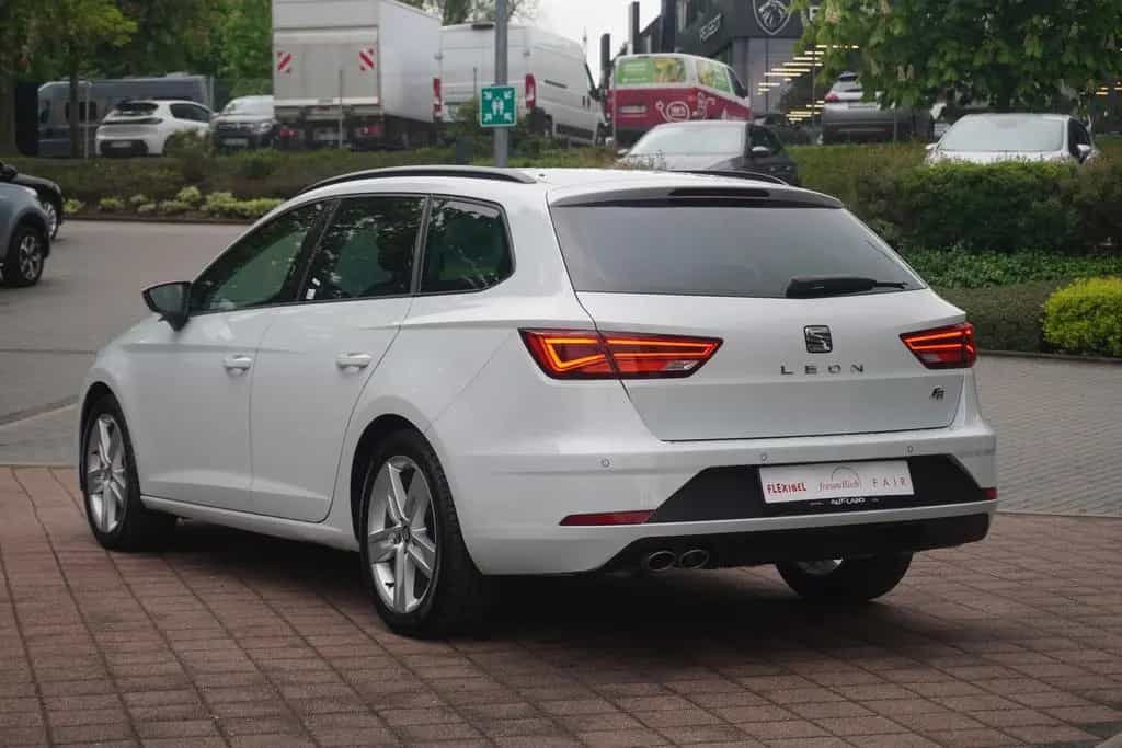 Seat Leon ST 1.5 FR Navi DAB Tempomat PDC USB Bluetoo 10/2019-photo-1