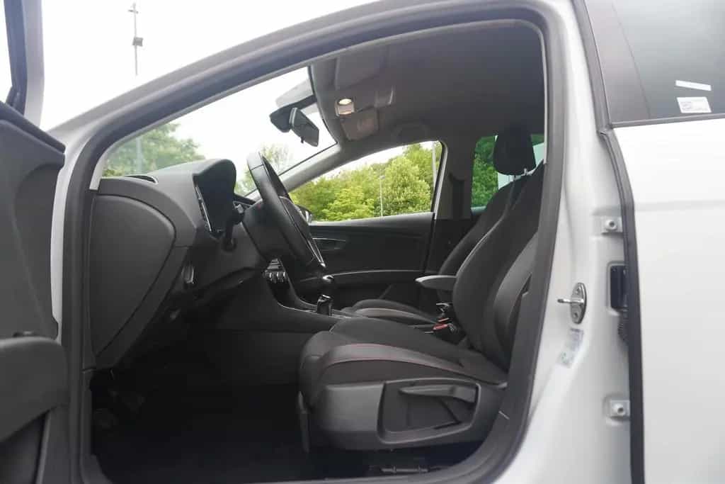 Seat Leon ST 1.5 FR Navi DAB Tempomat PDC USB Bluetoo 10/2019-photo-26