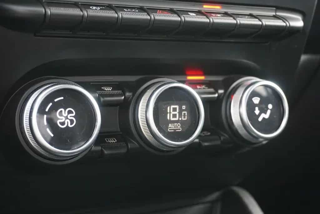 Dacia Duster II 1.3 TCE Prestige Navi 360° Tempomat 09/2019-photo-14