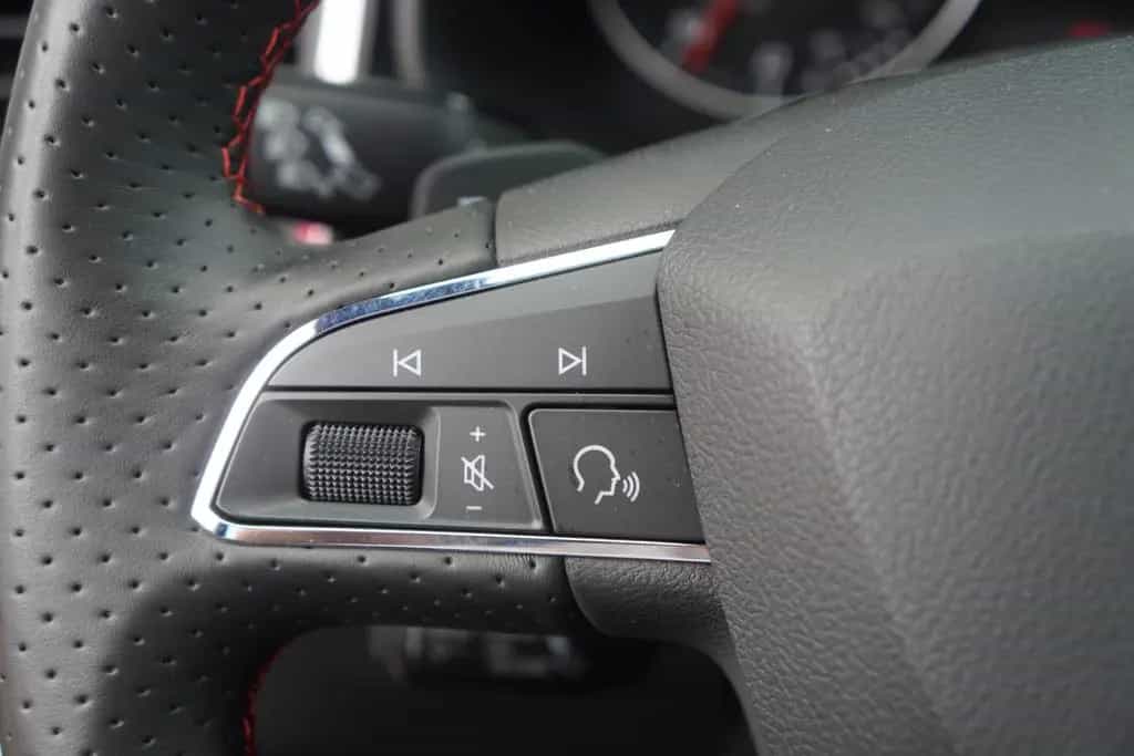 Seat Ateca 2.0 TSI FR 4Drive LED Navi ACC AHK 360° 02/2020-photo-22