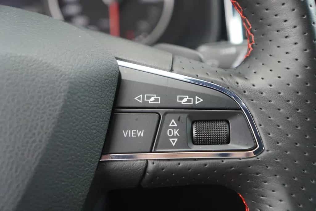 Seat Ateca 2.0 TSI FR 4Drive LED Navi ACC AHK 360° 02/2020-photo-23