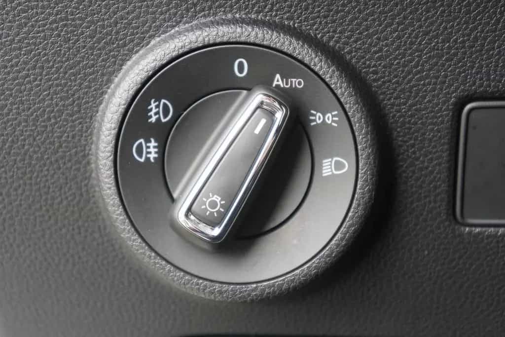 Seat Ateca 2.0 TSI FR 4Drive LED Navi ACC AHK 360° 02/2020-photo-28