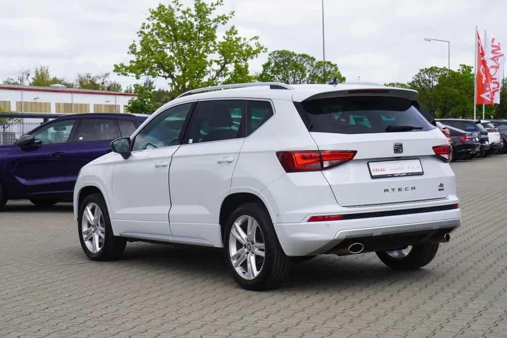 Seat Ateca 2.0 TSI FR 4Drive LED Navi ACC AHK 360° 02/2020-photo-3