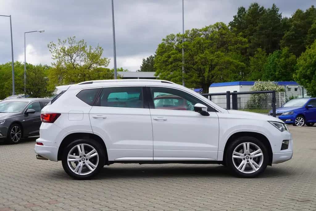Seat Ateca 2.0 TSI FR 4Drive LED Navi ACC AHK 360° 02/2020-photo-6