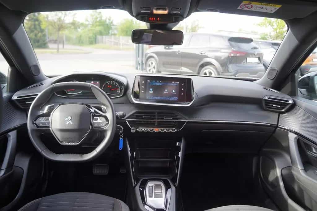 Peugeot 2008 1.2 PureTech 130 Active Pack Android Apple 08/2023-photo-10