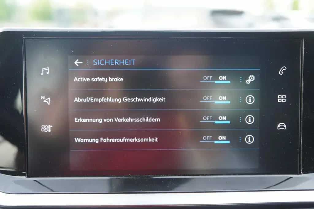 Peugeot 2008 1.2 PureTech 130 Active Pack Android Apple 08/2023-photo-14
