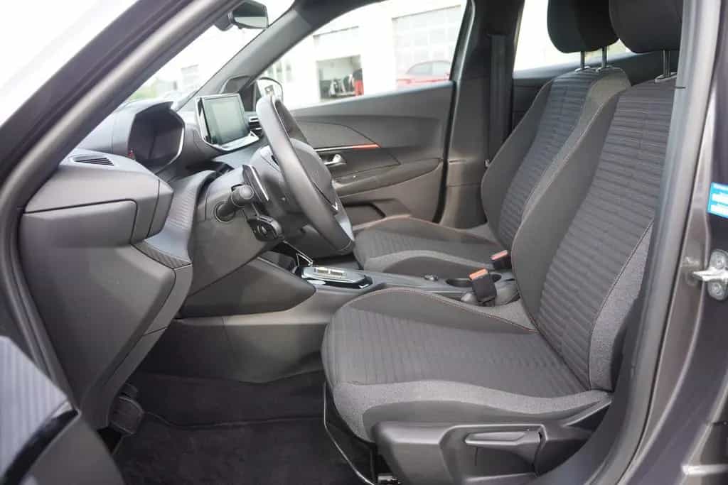 Peugeot 2008 1.2 PureTech 130 Active Pack Android Apple 08/2023-photo-25
