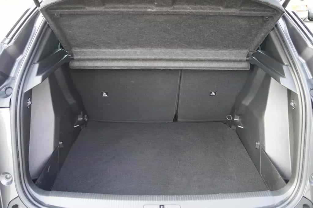 Peugeot 2008 1.2 PureTech 130 Active Pack Android Apple 08/2023-photo-28