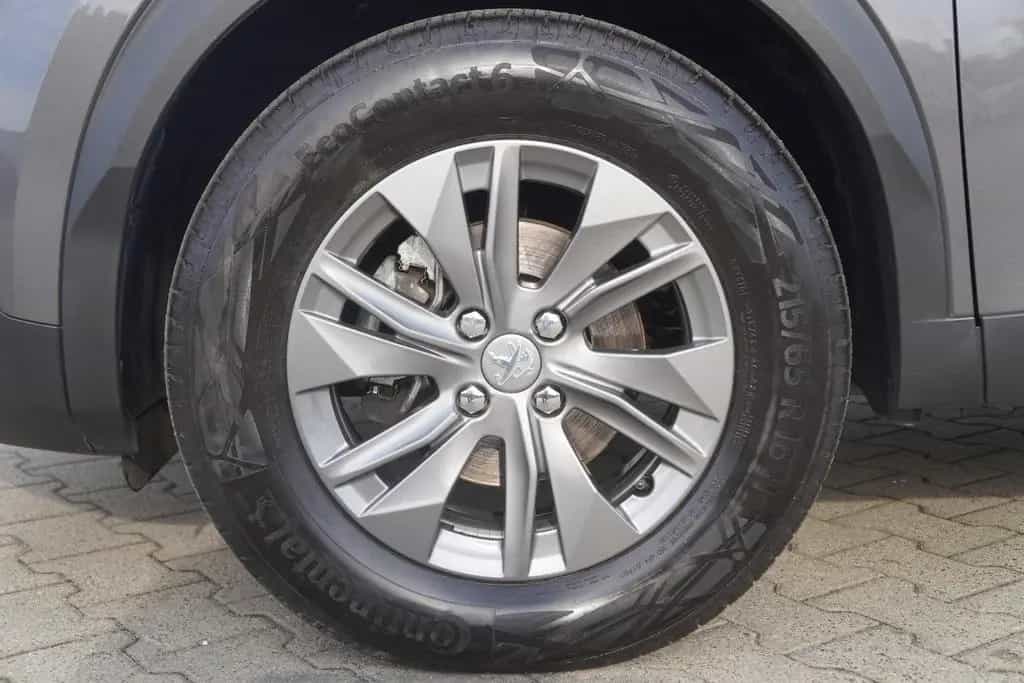 Peugeot 2008 1.2 PureTech 130 Active Pack Android Apple 08/2023-photo-8