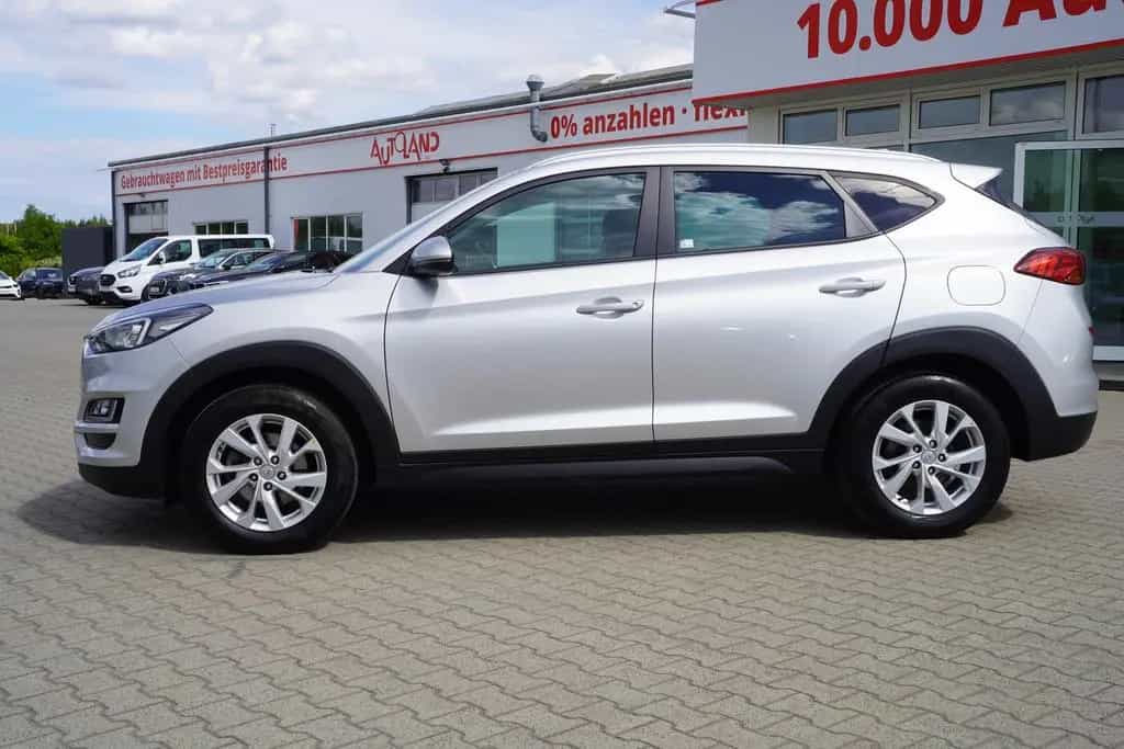 Hyundai TUCSON 1.6 T-GDI Navi AHK Totwinkel Sitzheizung 07/2020-photo-2