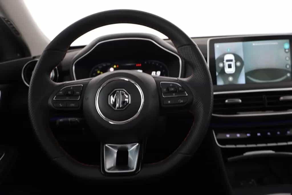 MG HS 1.5 T-GDI Luxury LED Pano Navi 360° 02/2024-photo-15